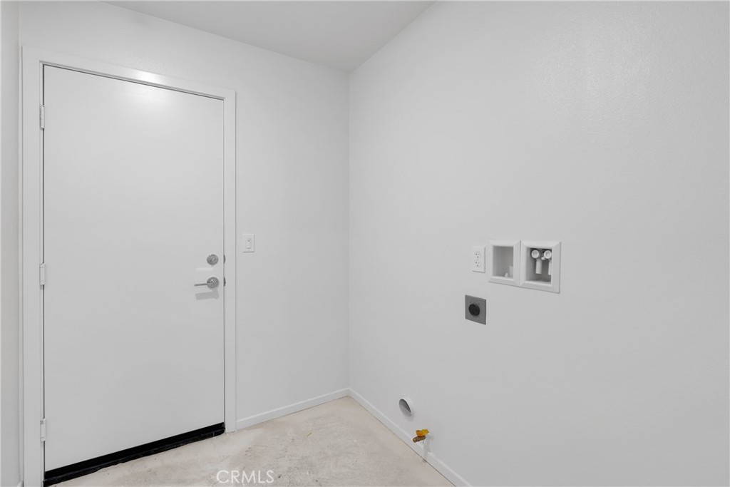 10158 Kemper Avenue Property Photo 28