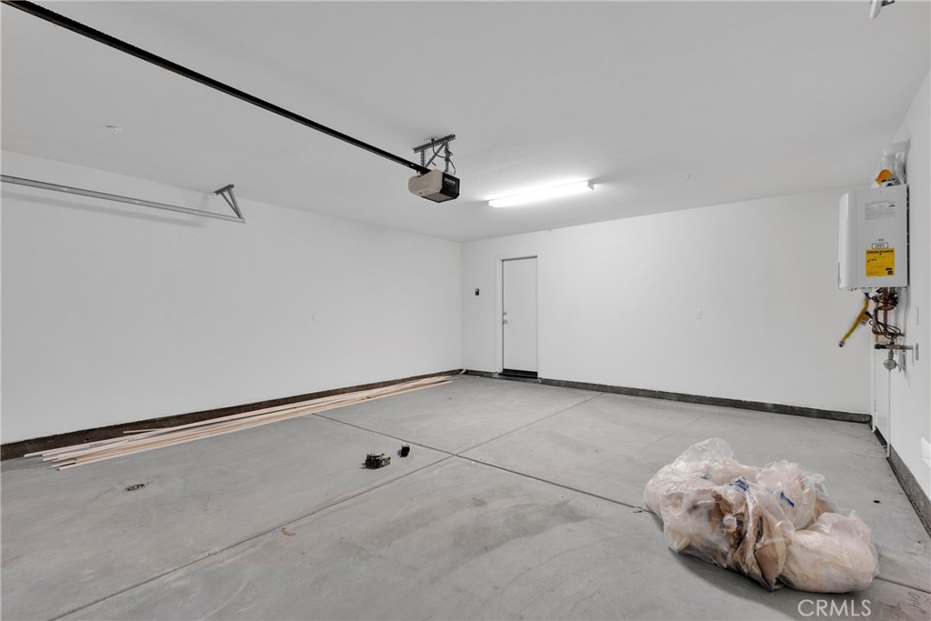 10158 Kemper Avenue Property Photo 30