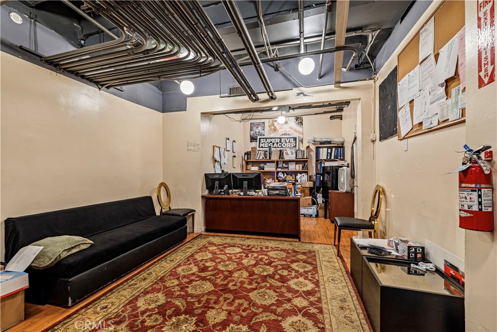 1735 Vine Street Property Photo 33