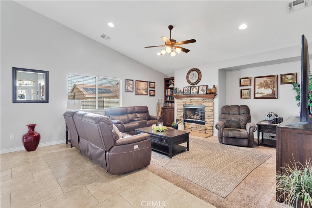 14840 Brewster Lane Property Photo 7