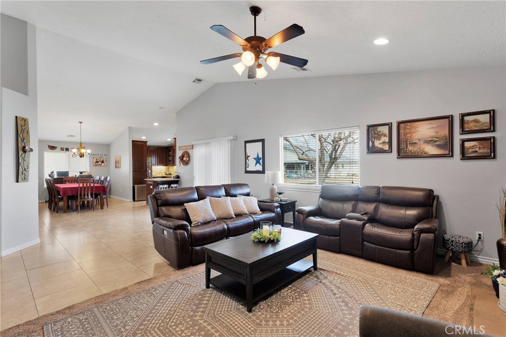 14840 Brewster Lane Property Photo 11
