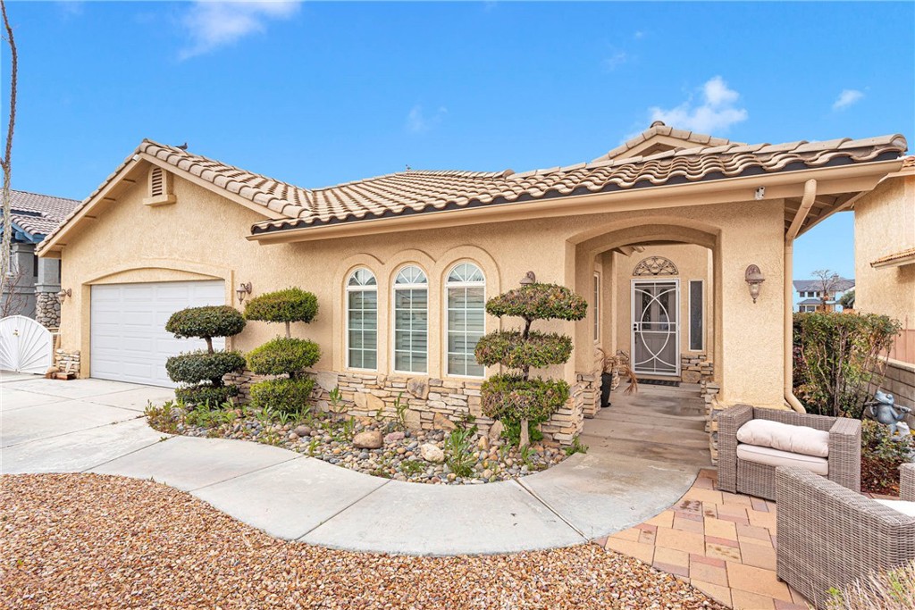 18249 Lakeview Drive Property Photo