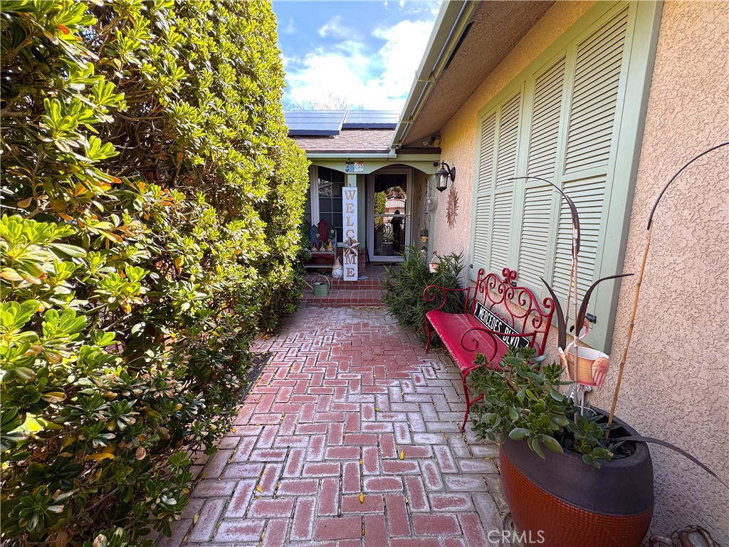 433 Oakmont Drive Property Photo 3