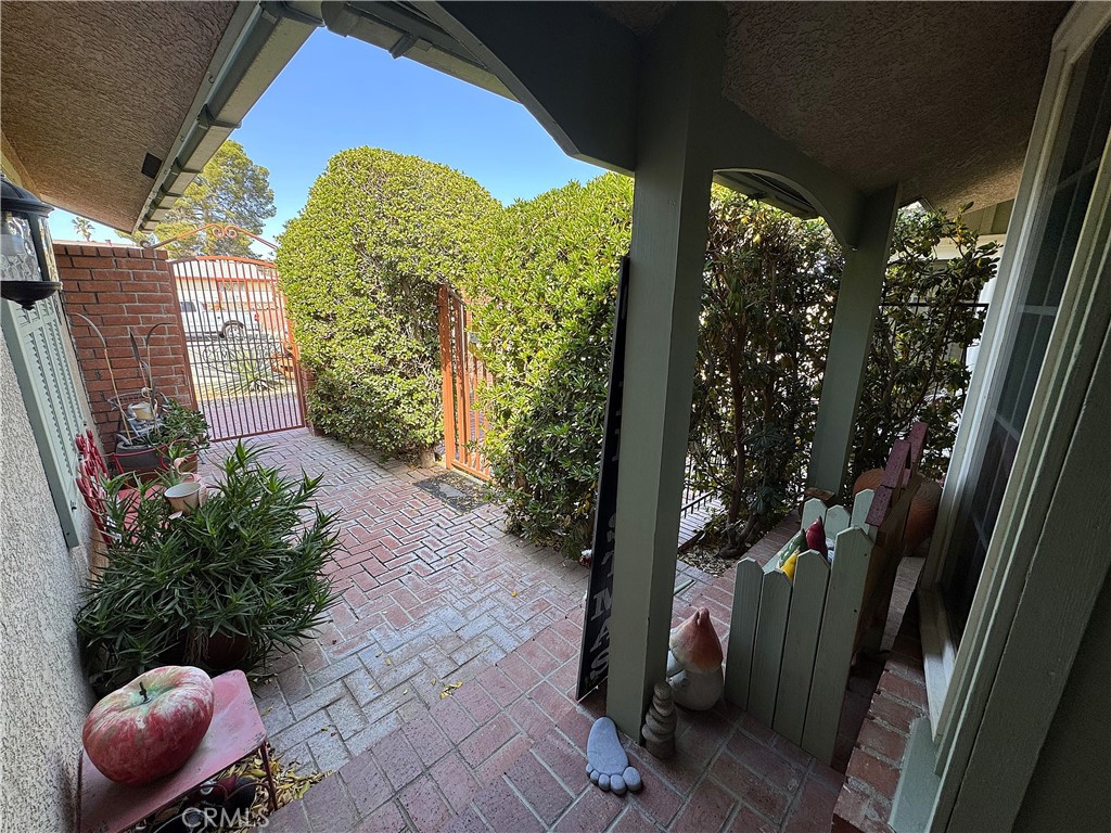 433 Oakmont Drive Property Photo 4