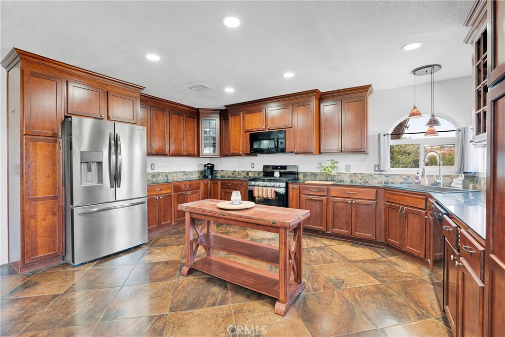 16597 Odell Avenue Property Photo