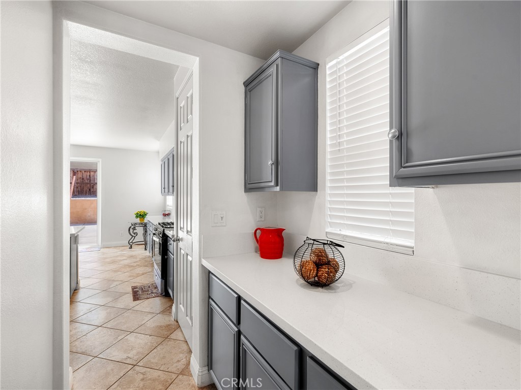12373 Los Moras Way Property Photo 6