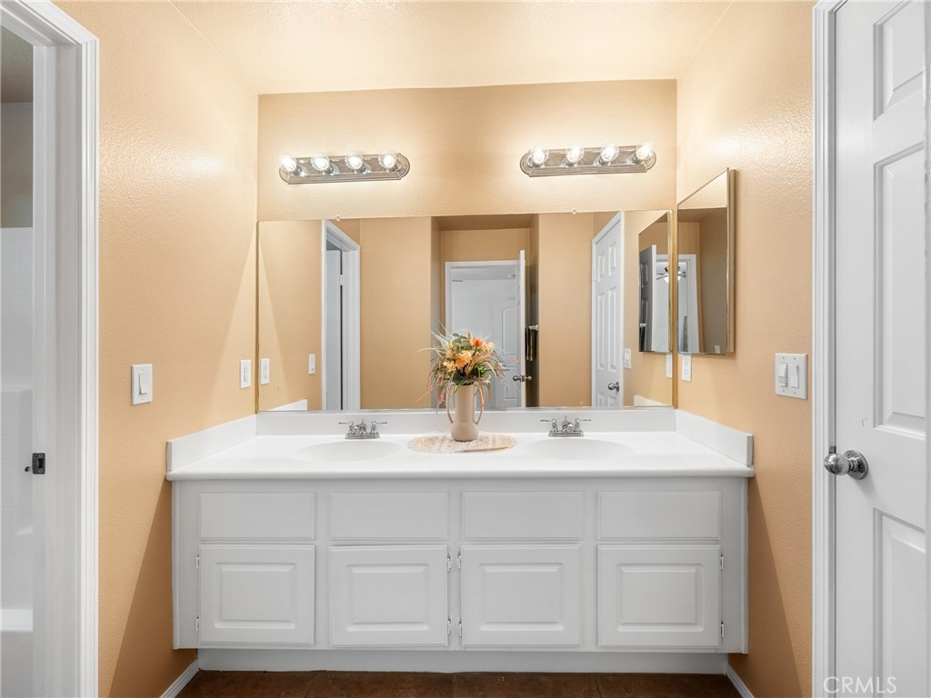 12373 Los Moras Way Property Photo 24