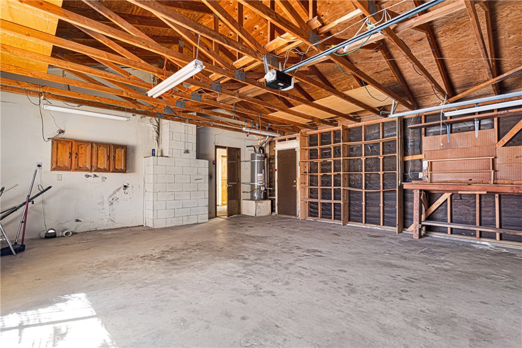 18110 Fairburn Street Property Photo 27