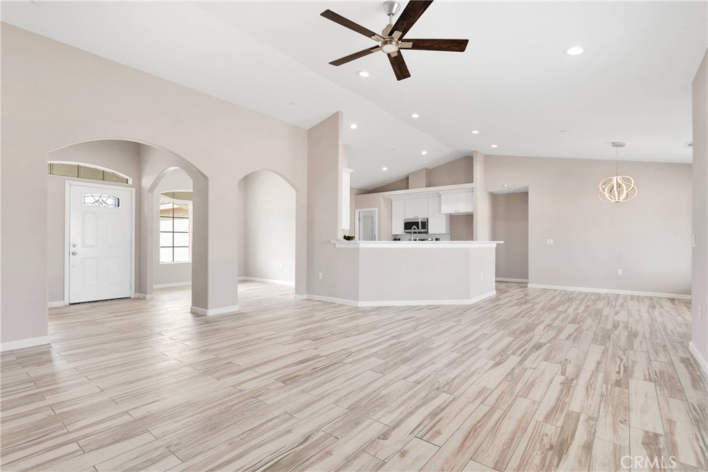 18420 Wisteria Street Property Photo 3