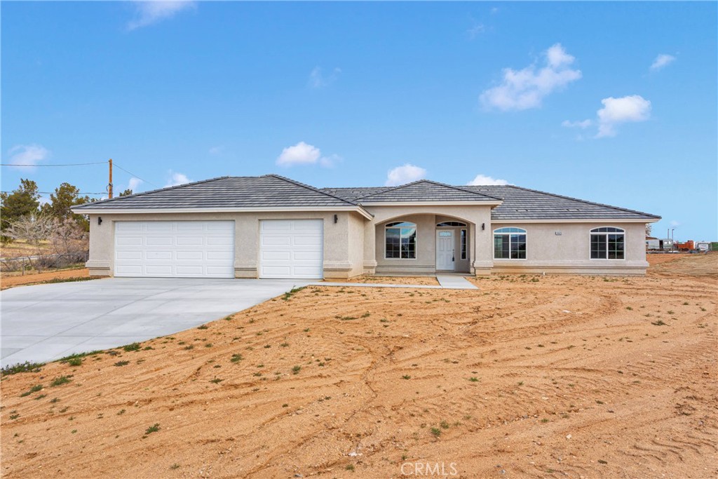 18420 Wisteria Street Property Photo 8