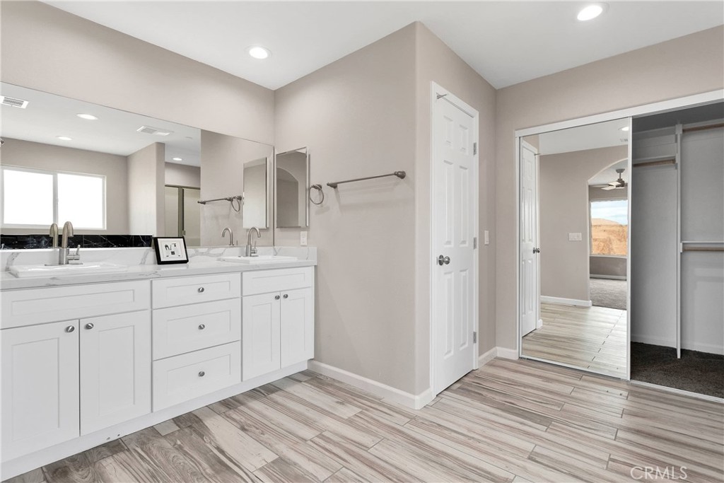 18420 Wisteria Street Property Photo 18