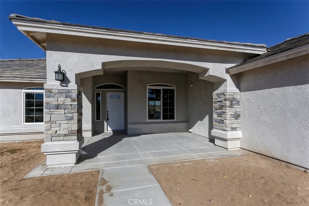 18428 Carob Street Property Photo 1
