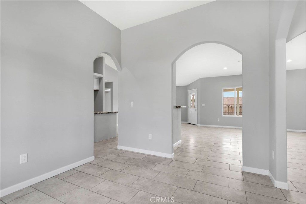 8569 Oakwood Avenue Property Photo 11