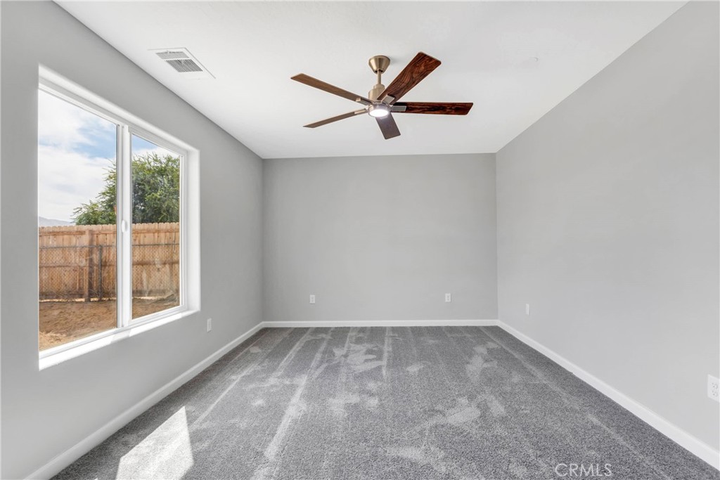 8569 Oakwood Avenue Property Photo 24