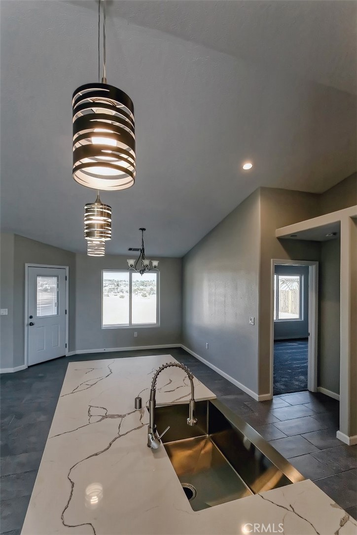 18363 Ranchero Road Property Photo 4