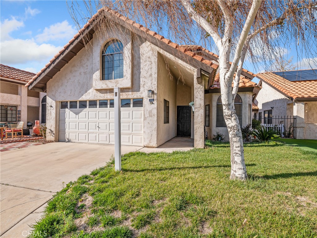 19246 Pine Way Property Photo