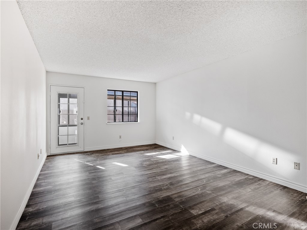 19246 Pine Way Property Photo 14