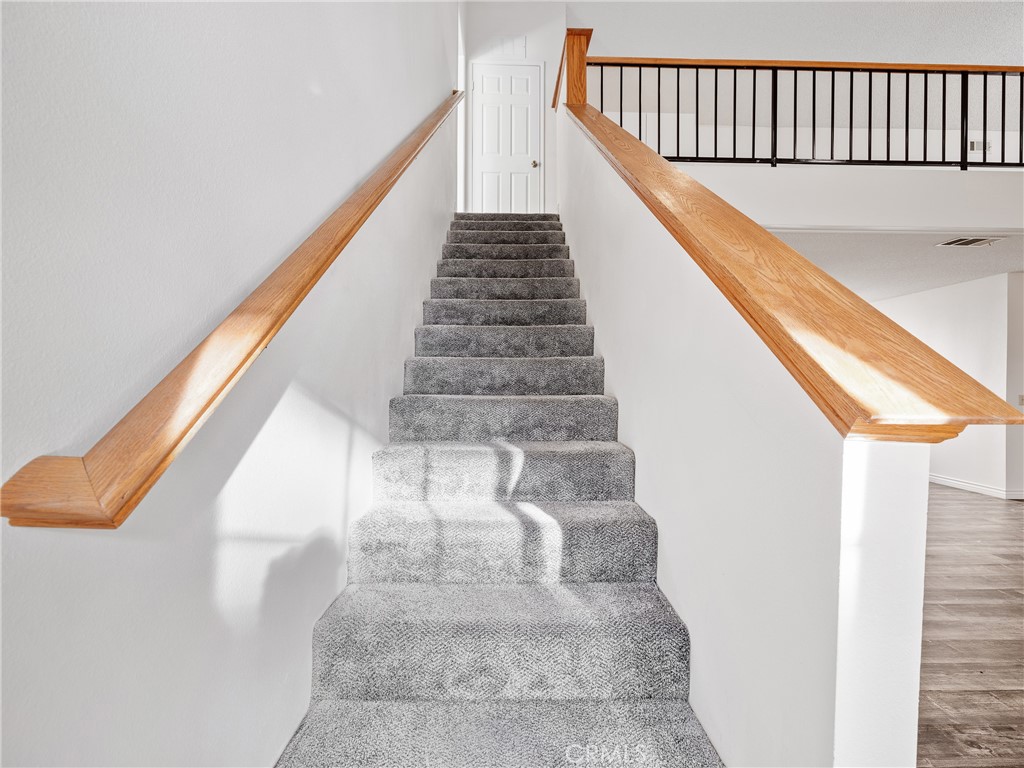 19246 Pine Way Property Photo 19