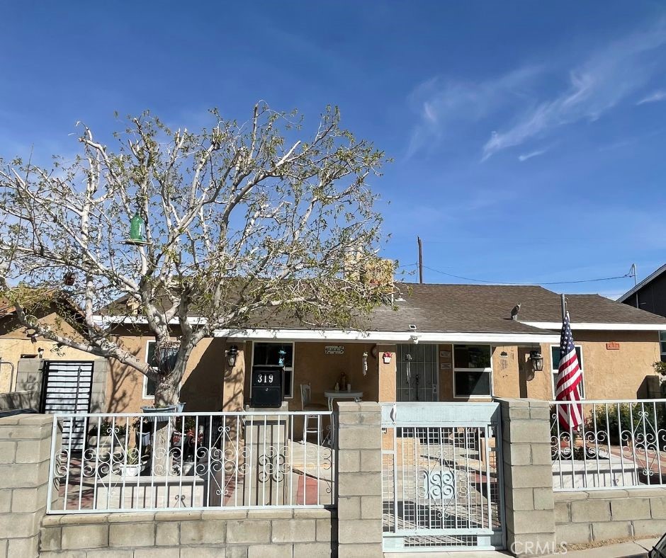 319 Wilshire Place Property Photo