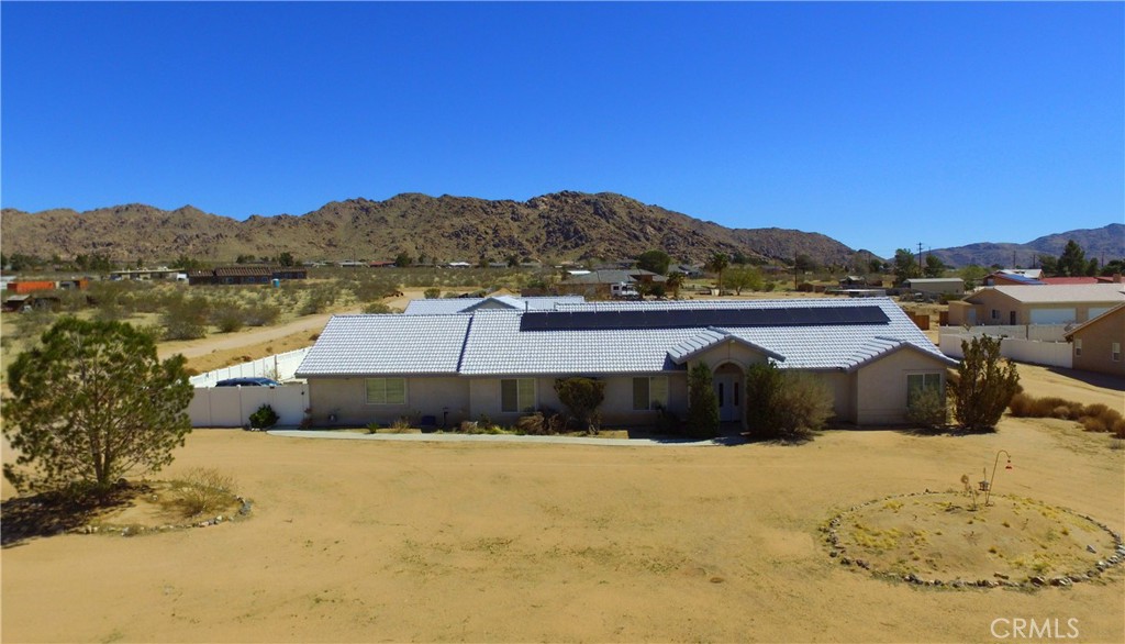 17389 Central Road Property Photo 4