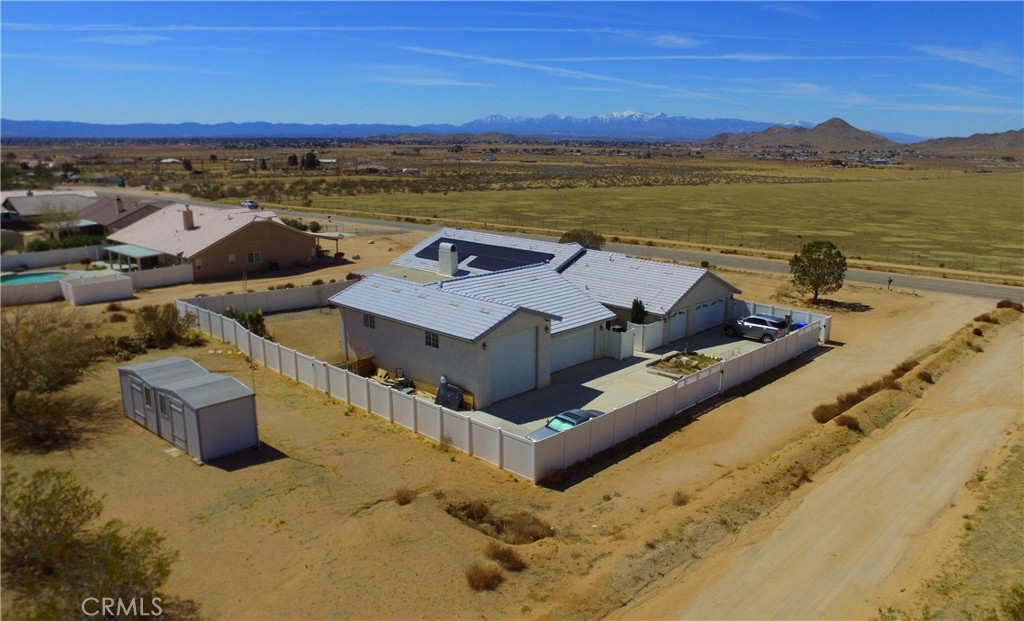 17389 Central Road Property Photo 8