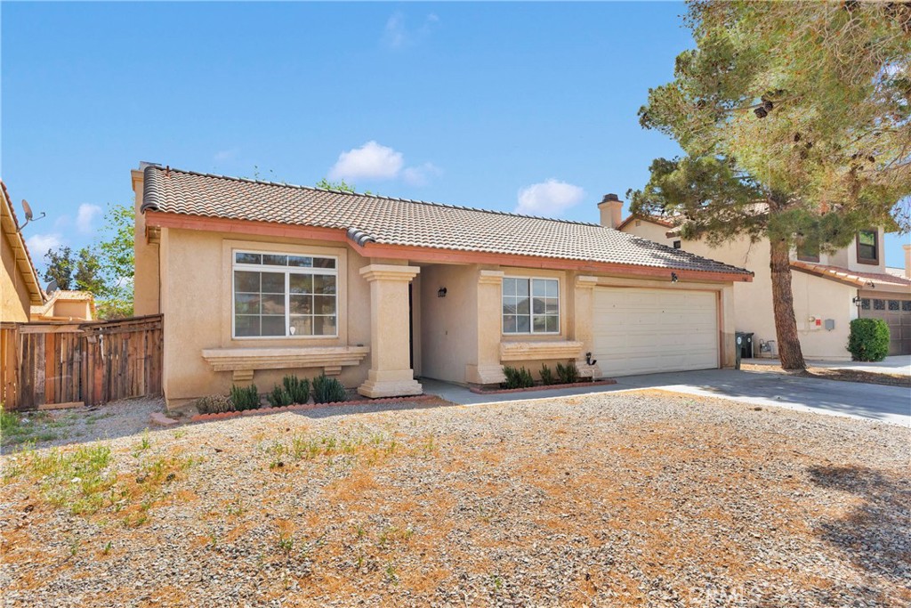 15605 Maverick Drive Property Photo 3