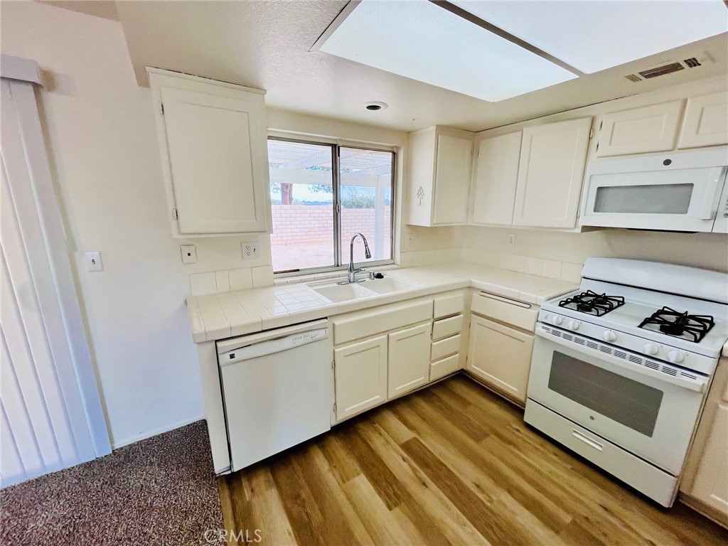16558 San Juan Court Property Photo 5