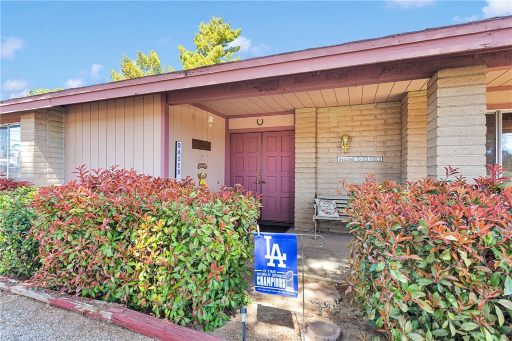 17380 Sultana Street Property Photo 5