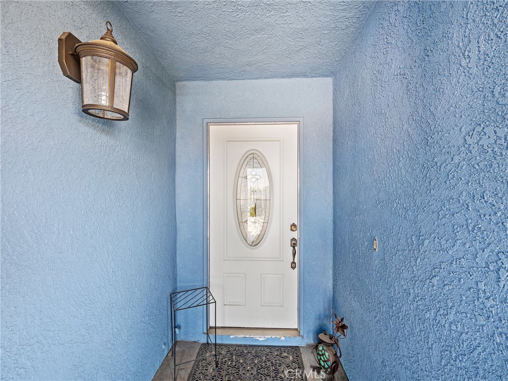 18399 Walnut Street Property Photo 4