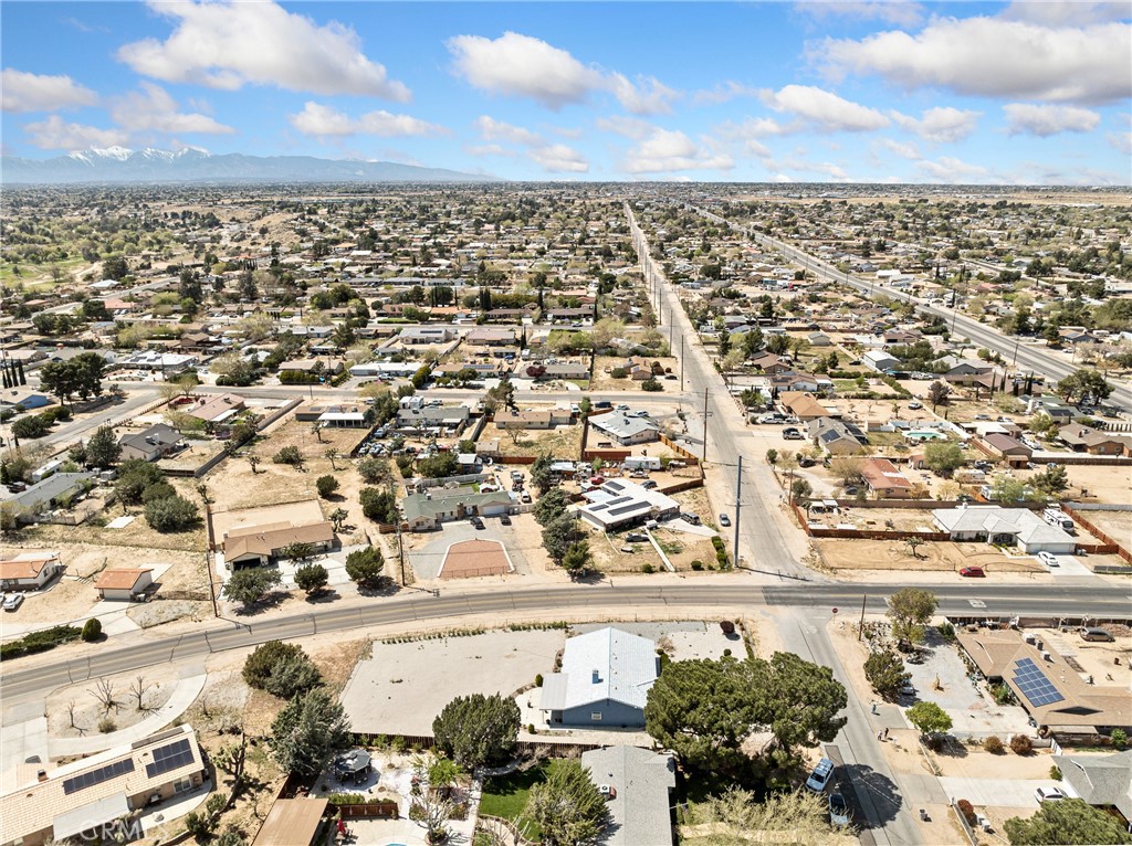 18399 Walnut Street Property Photo 9
