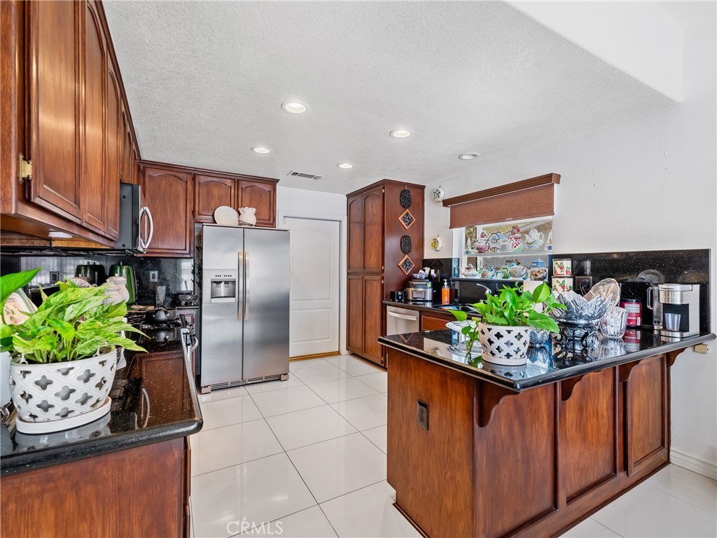 18399 Walnut Street Property Photo 28
