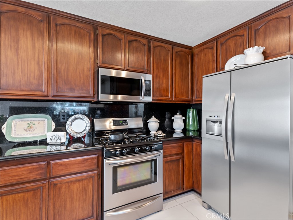 18399 Walnut Street Property Photo 30