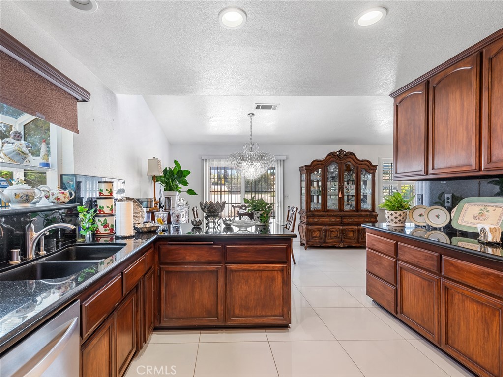 18399 Walnut Street Property Photo 31