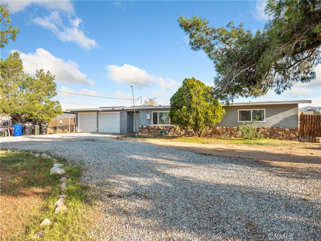 22931 Lucilla Road Property Photo 1