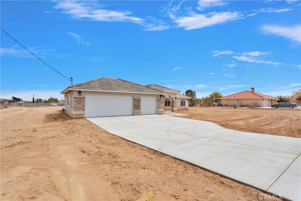 10399 Fifth Avenue Property Photo 2