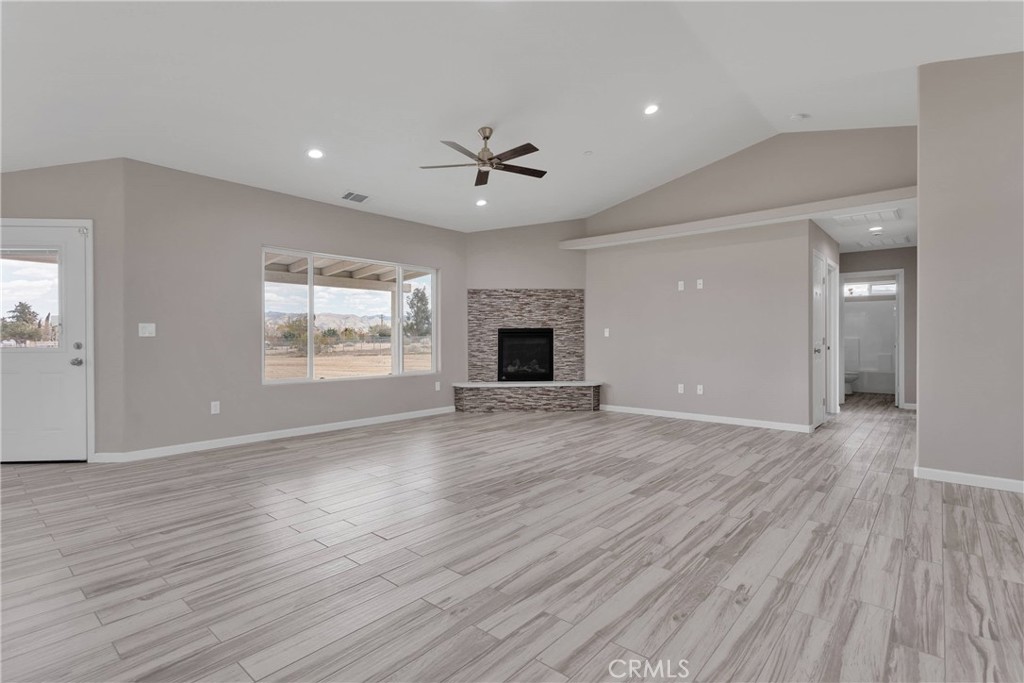 10399 Fifth Avenue Property Photo 5