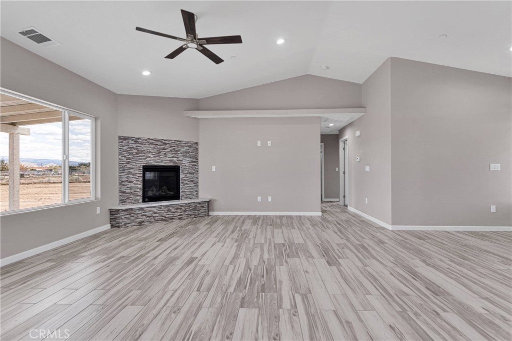 10399 Fifth Avenue Property Photo 7