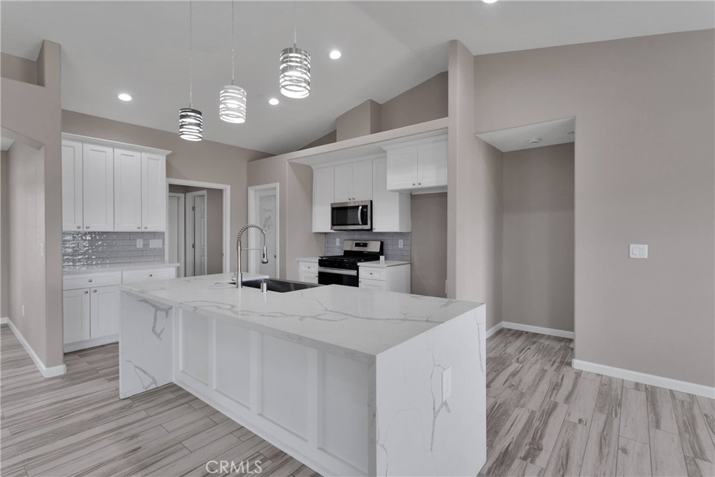 10399 Fifth Avenue Property Photo 10