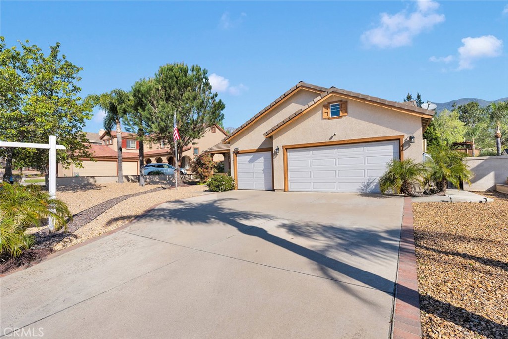 14090 Glendale Court Property Photo 3