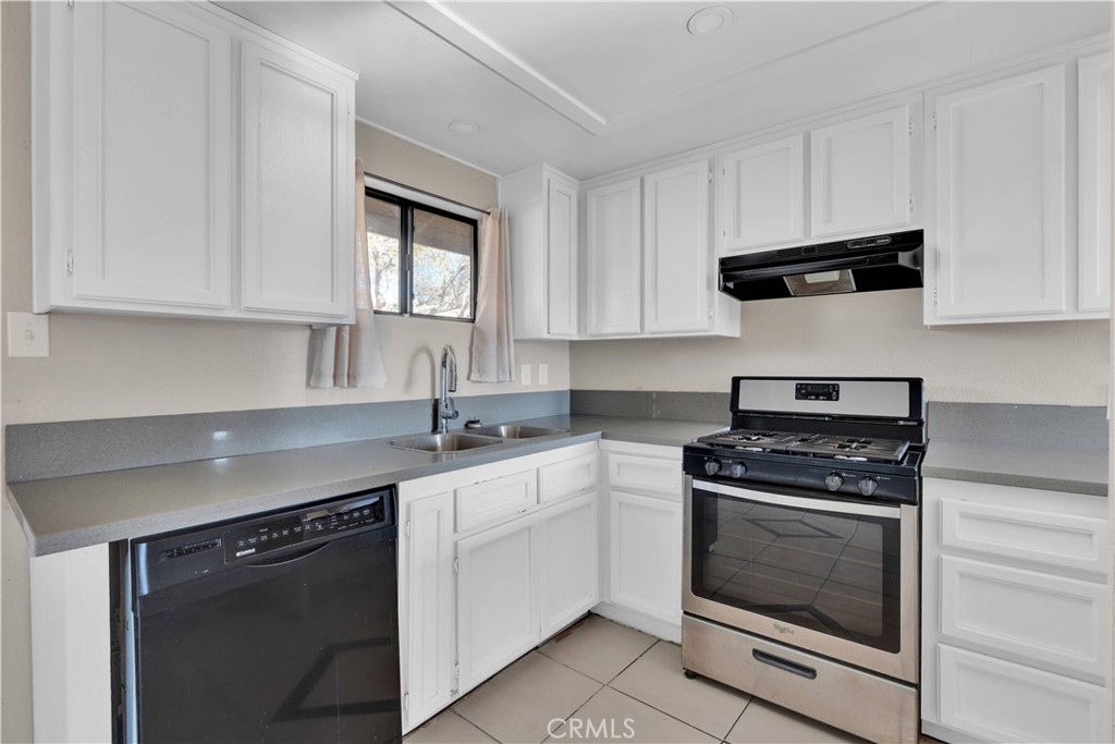17908 Birch Street Property Photo 3