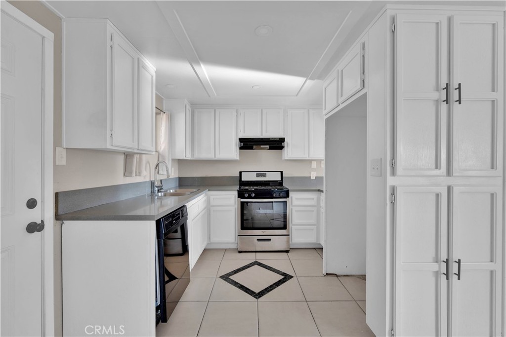 17908 Birch Street Property Photo 13