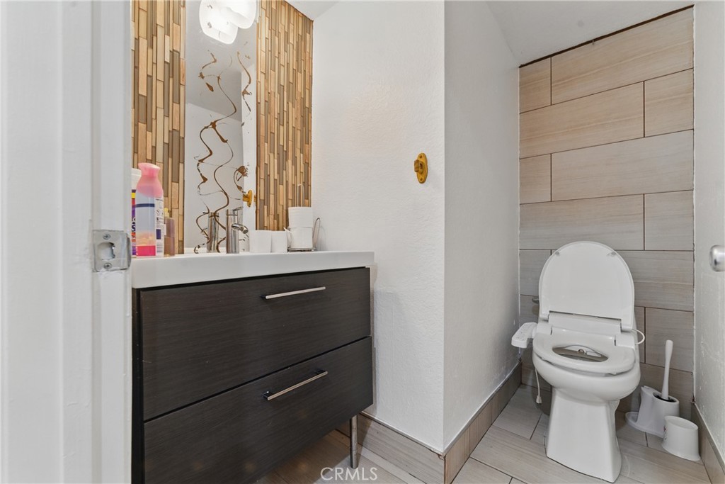 7782 Celeste Avenue Property Photo 24