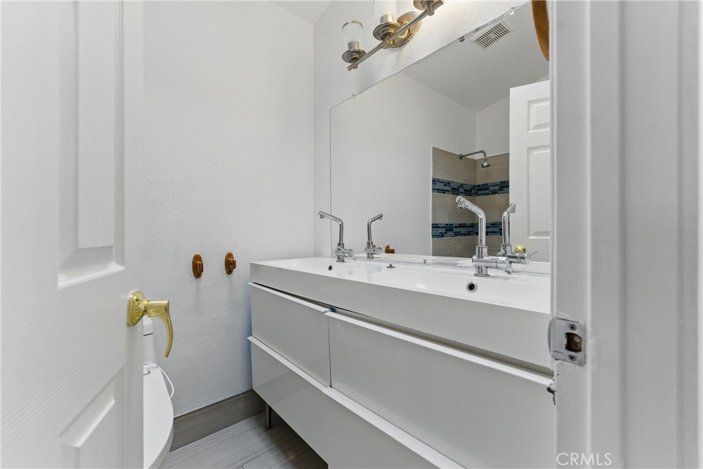 7782 Celeste Avenue Property Photo 34