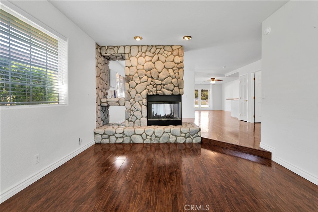 15118 Orchard Hill Lane Property Photo 9