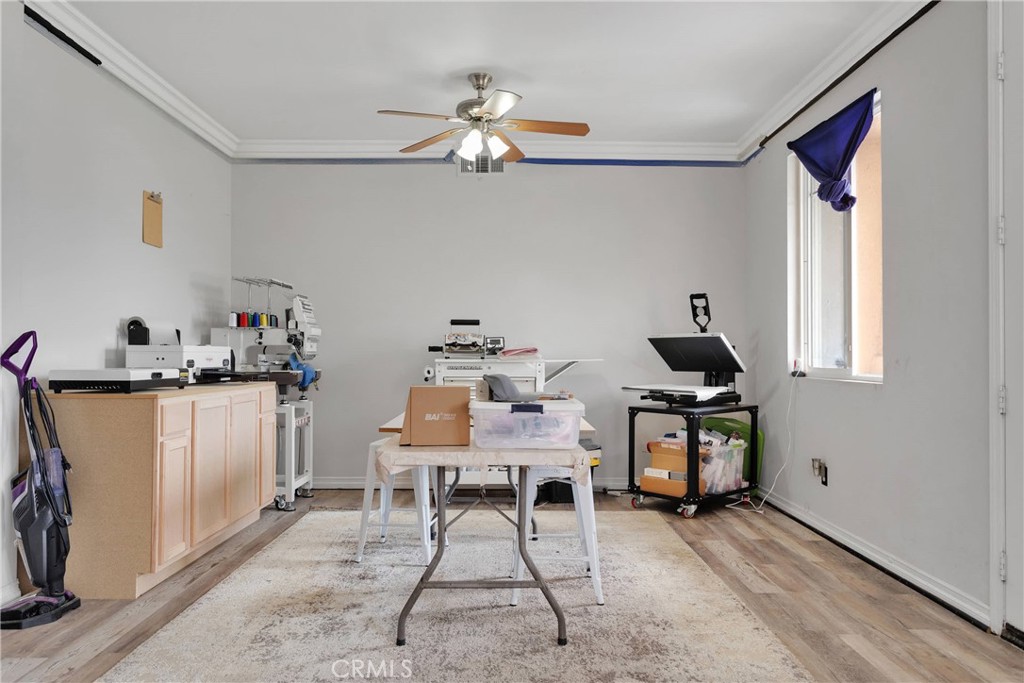9153 Ravenswood Avenue Property Photo 7