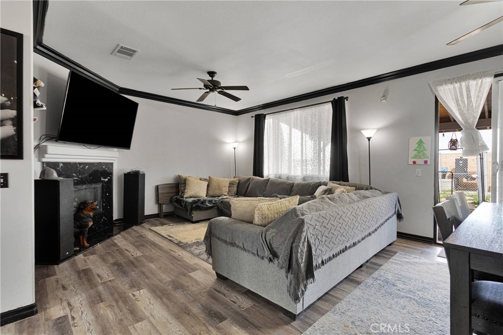 9153 Ravenswood Avenue Property Photo 10
