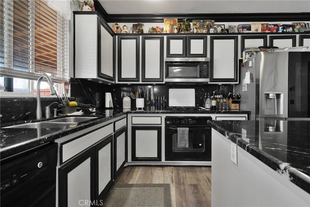 9153 Ravenswood Avenue Property Photo 13