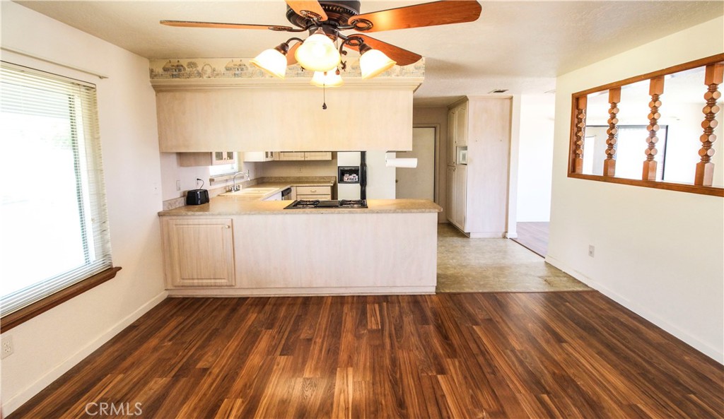 18268 Yucca Street Property Photo 4