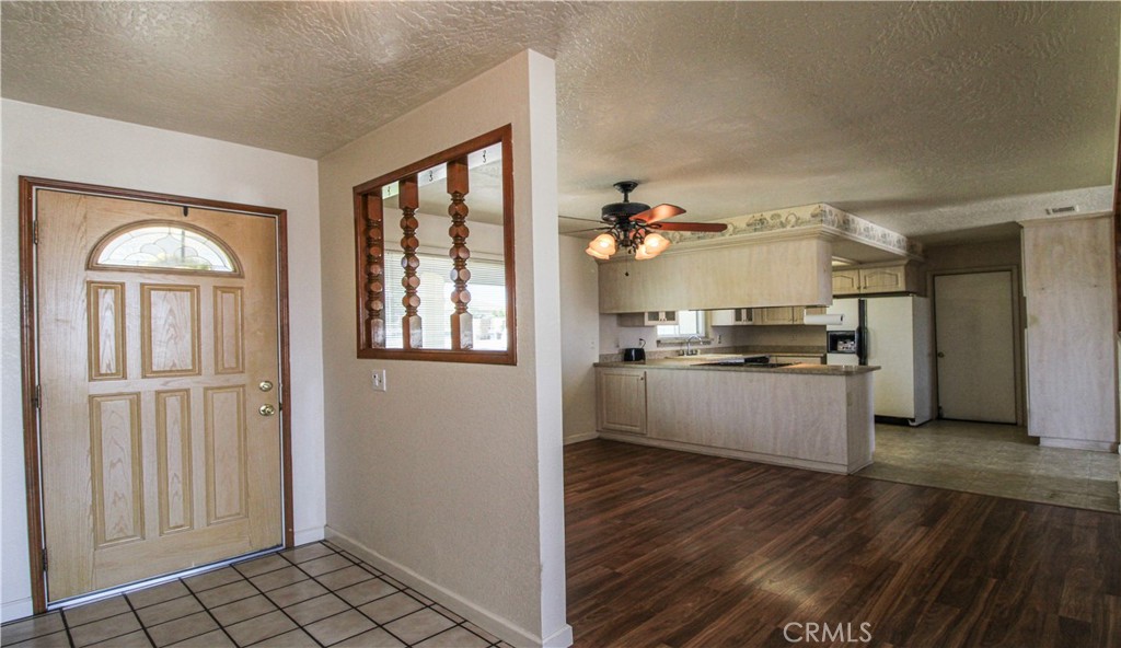 18268 Yucca Street Property Photo 10