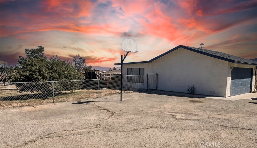 18268 Yucca Street Property Photo 32